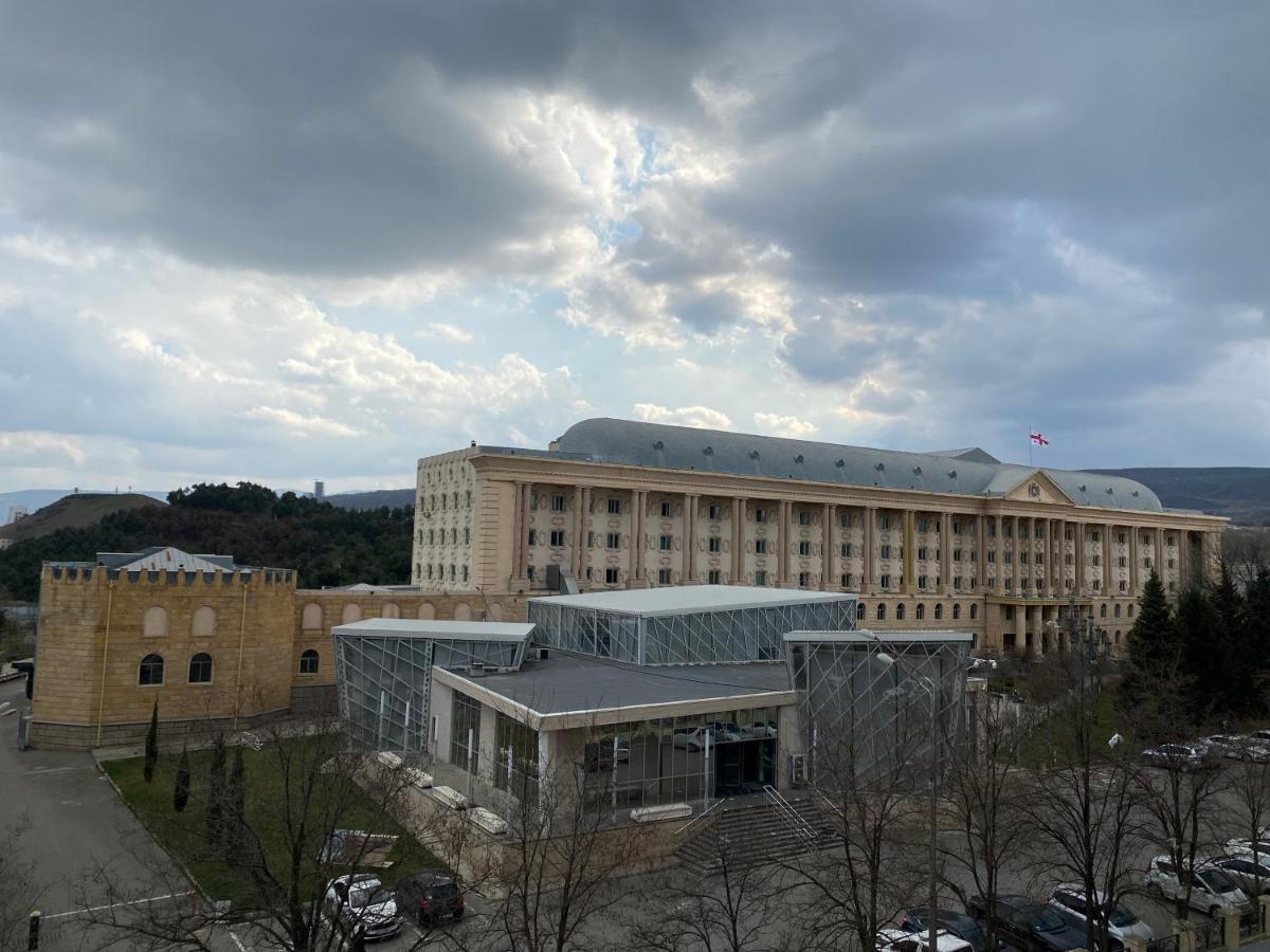 New Apartment With Terrace Tbilisi Exterior photo